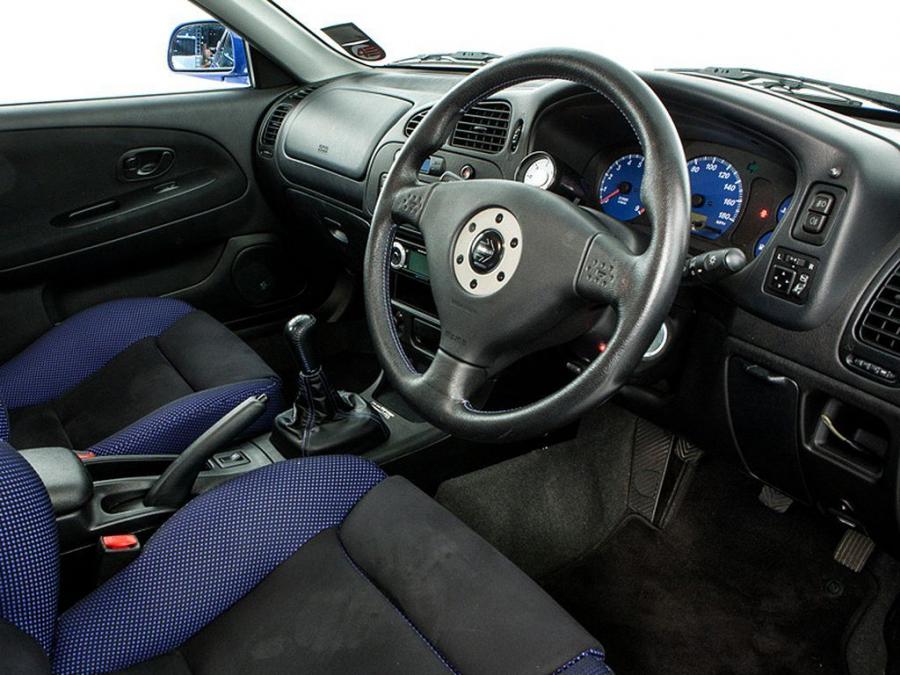  Mitsubishi Lancer GSR Evolution VI 1999 года  (UK) (фото 4 из 9)